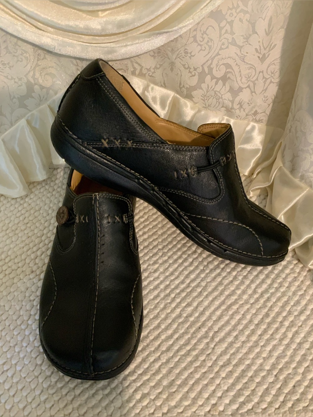 CLARKS - Picture 2 of 9